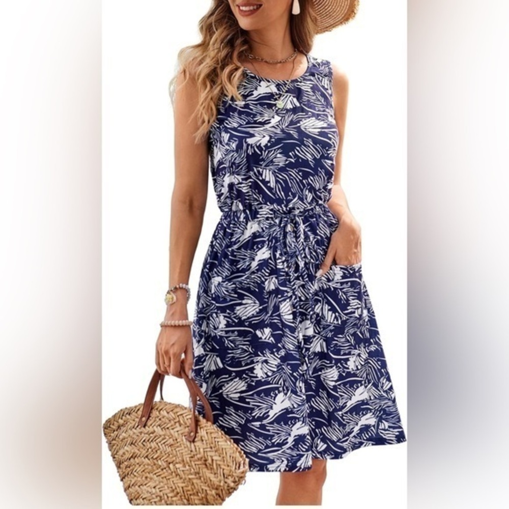 Fit & Flare Dress Women's Blue and White Floral Sleeveless Round Neck Pockets S